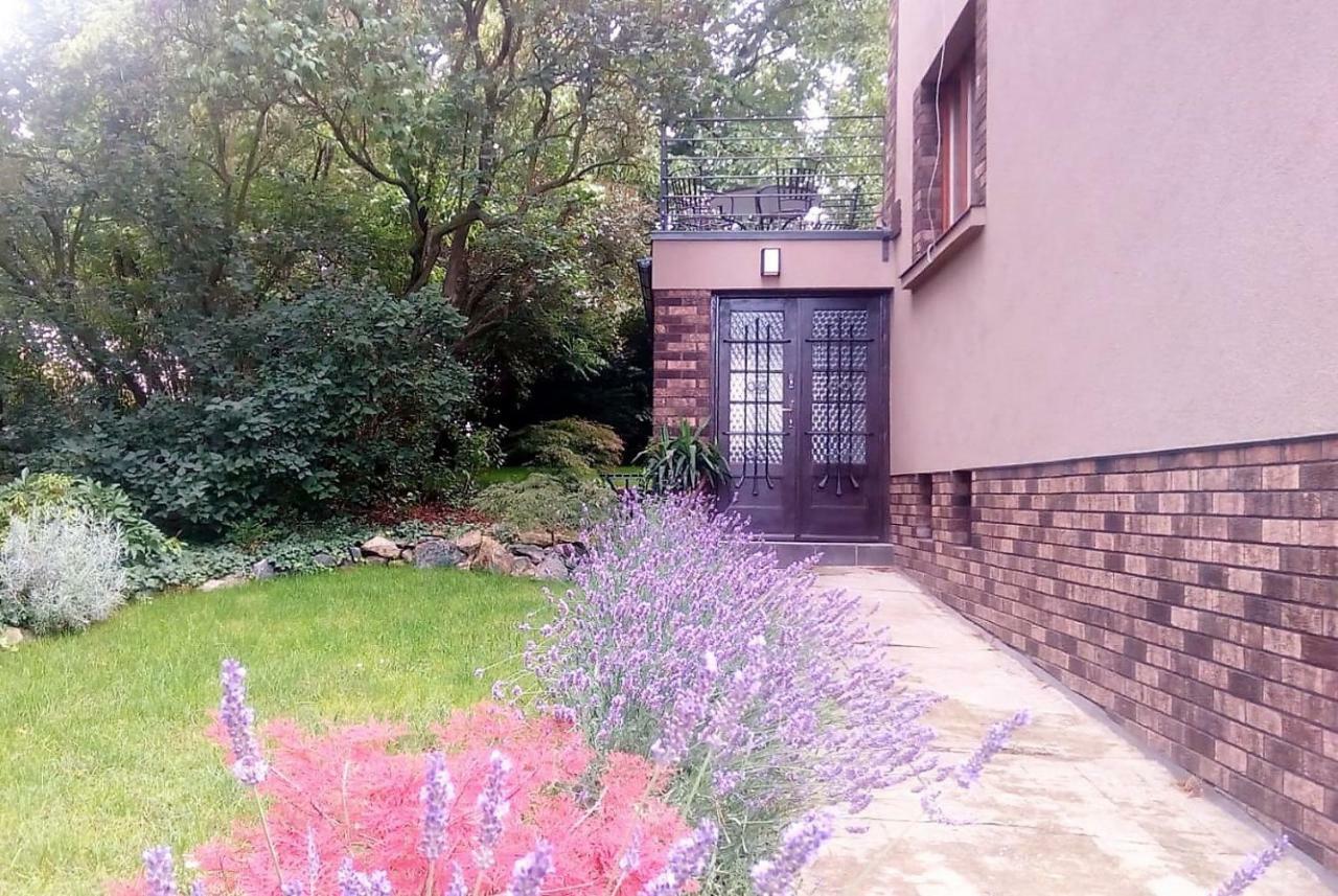 V Zahrade Troja - In The Garden Troja Apartment *